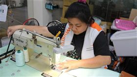 設計縫紉文創商品 弱勢媽進駐嘉義市文創園區