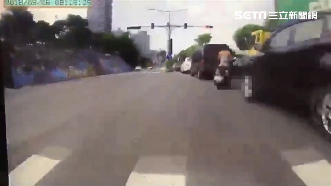 爆乳妹拒檢辯不知被追　警影片打臉