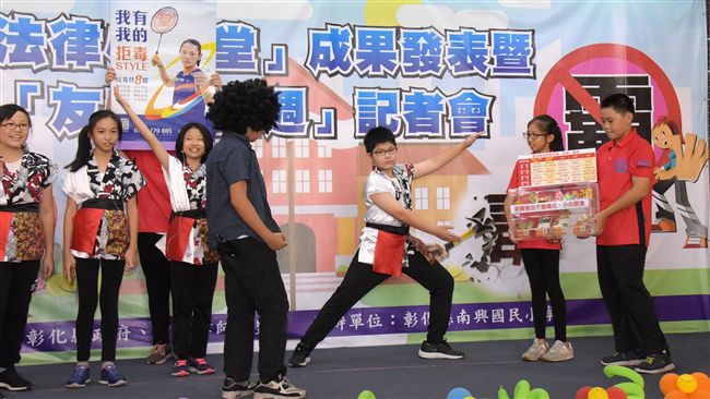 法律融合舞台劇　盼營造法治社會環境