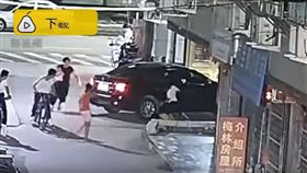 浙江,車禍,貪玩,親情,神救援(圖/翻攝自梨視頻