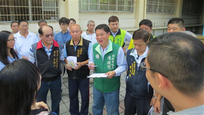 碧華國中遷校工程延宕　市民要停車場