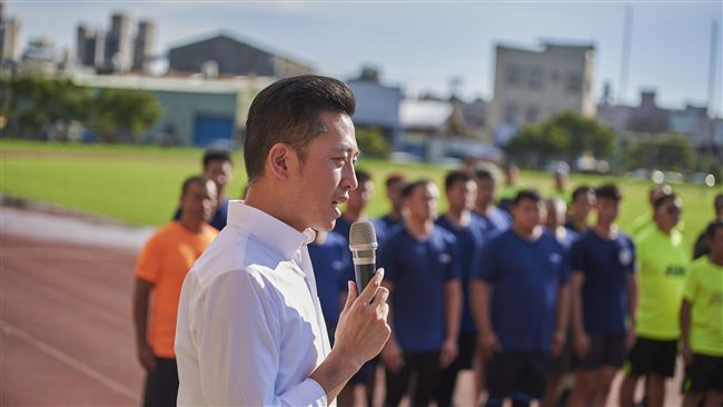 牛肉牌奏效！林智堅支持率達45％