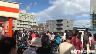 札幌超商沒水電仍營業　排長龍搶物資