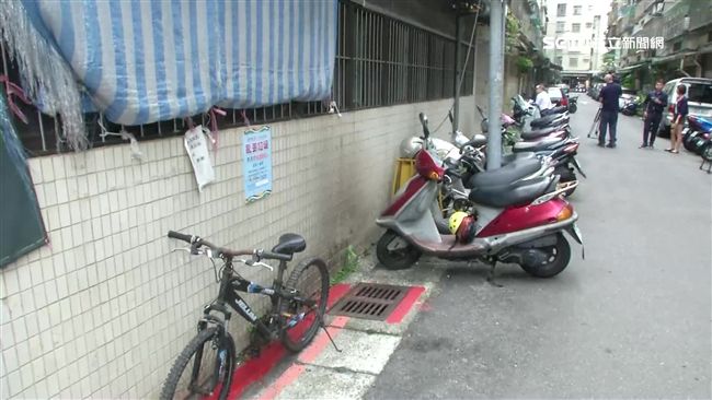 惡鄰居為停車　把住戶機車移到紅線上