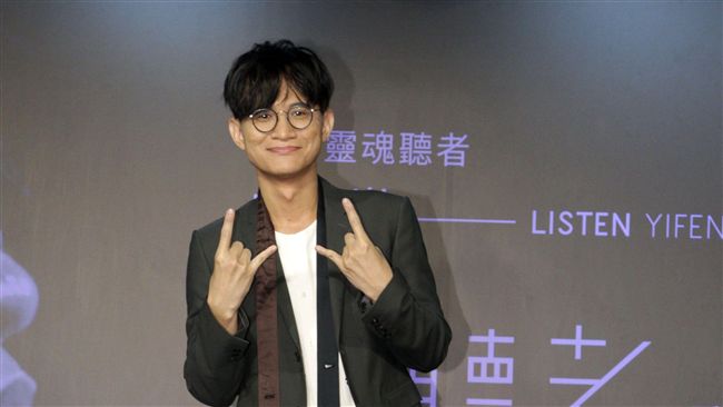 男星駐唱遭嗆　火爆回譙「八字經」