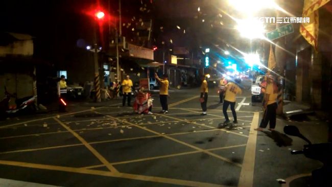 車禍頻傳抓交替？鍾馗壓煞「路祭」！