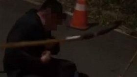 桃園,白嫖,痛毆,電擊,街頭私刑（圖／翻攝自黑色豪門企業臉書）