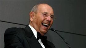 安麗共同創辦人戴弗斯辭世  享耆壽92歲（圖／翻攝自@KateWWMT推特）