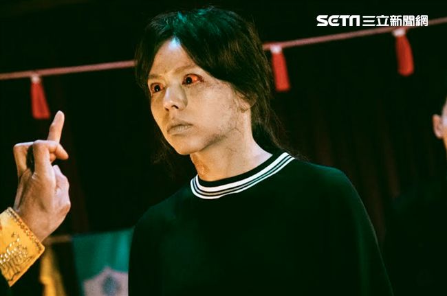 女星低溫扮鬼　身體不適狂作嘔