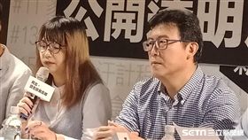 民進黨台北市長候選人姚文智今（7）舉行「阿北，請告訴我真相Part 2」，質疑動輒百億元得改建案，為何沒有公開透明的程序？自稱柯粉的阿美族年輕人潘袁詩羽在記者會質問，「阿北，你為什麼這麼討厭吳音寧？」