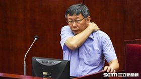 台北市長柯文哲出席台北市議會專案報告。 （圖／記者林敬旻攝）