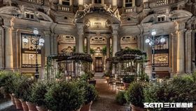 全球最美星巴克在義大利米蘭。（圖／取自Starbucks Partners臉書）