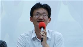 台生領用居住證　學者：不應貼標籤中央研究院社會學研究所副研究員林宗弘7日表示，台灣學生或教師赴陸一定會被學校要求辦理居住證，各界不應該對這些領用居住證的人員貼標籤。中央社記者繆宗翰攝　107年9月7日