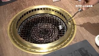網傳先噴醋+水　可延緩烤網焦黑
