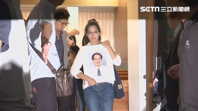 楊偉中將樹葬安息　愛妻一張照訴思念