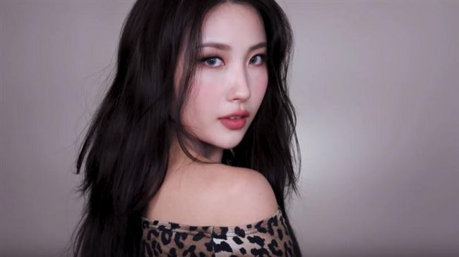 美妝網紅月收百萬　素顏曝光長這樣