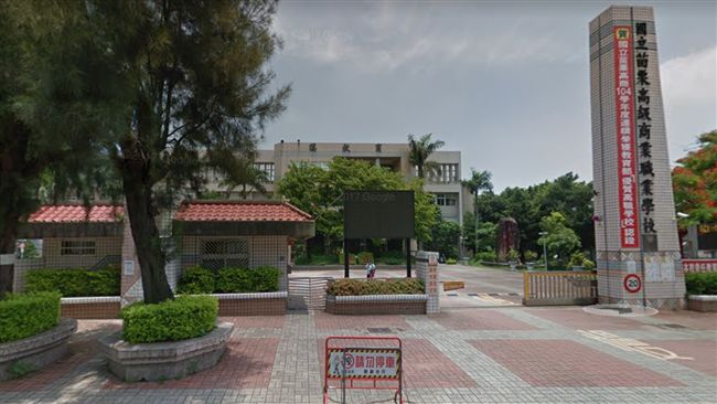 「我穿媽媽舊內褲」　少女淚訴想輕生