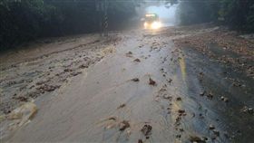 豪雨,陽明山國家公園,陽明山,坍方,遊客