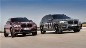 BMW X3 M以及X4 M偽裝車。（圖／翻攝Motor 1網站）
