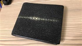 皮包,珍珠魚皮,泰國（圖／翻攝自爆廢公社臉書）