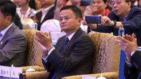 即將宣布退休？　馬雲：你很快就會知道中國最大電商阿里巴巴創辦人兼執行長馬雲7日接受外媒專訪時，透露會比微軟創人比爾蓋茲更早退休，並向主持人稱：「你很快就會知道。」（中新社提供）中央社　107年9月7日