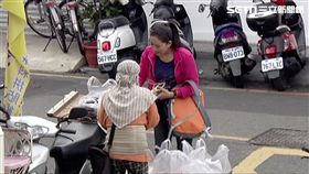 濫用愛心?蜜餞阿嬤遭踢爆 夫癱子亡皆捏造