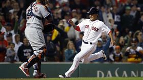 林子偉跑回紅襪再見分。（圖／美聯社／達志影像）