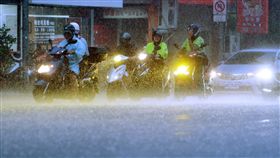 暴雨下不停　北北基13行政區淹水一級警戒