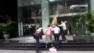 慰安婦銅像遭踹！日本交流協會被潑漆