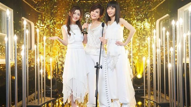 回憶殺！SHE一首歌紀錄17年大事