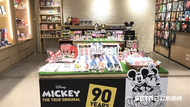 米奇90大壽！影城獨賣限量周邊商品