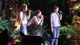 SHE萬人音樂會提前彩排 圖／翻攝自微博