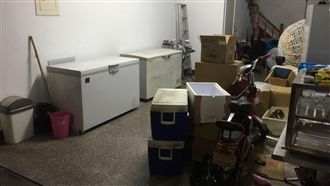 不知父遭殺害冰屍　幼女：爸爸去哪了