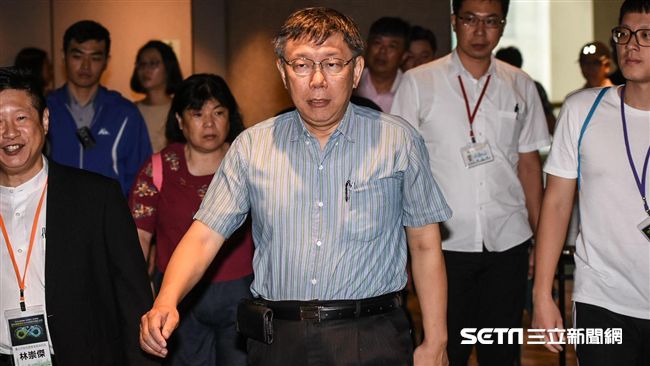 南下探訪陳水扁？柯文哲：站著也中槍