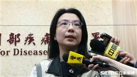 疾管署防疫醫師陳婉青提醒，計劃前往衛生條件較差的小型都市，出國前至少2周前先至旅遊醫學門診諮詢評估接種傷寒疫苗。（圖／記者楊晴雯攝）