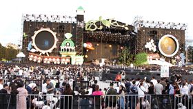 SHE17週年音樂會粉絲排隊情況
圖／記者邱榮吉攝影