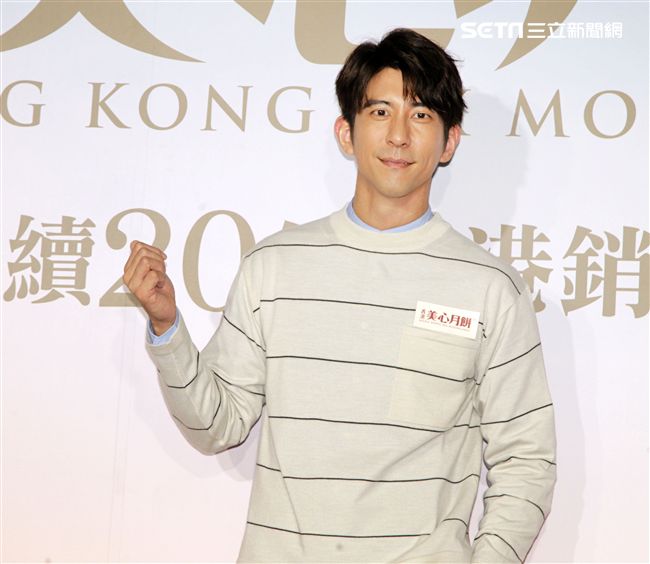 修杰楷與粉絲一起做月餅，與賈靜雯的婚事正在籌備中。（記者邱榮吉/攝影）