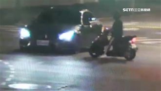 賓士女酒駕險撞機車　自爆「喝多了」