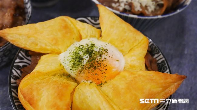 百萬部落客大推　千層酥混血丼飯登場