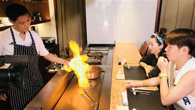 《愛玩客》吃獅城　美食當前搶不停！