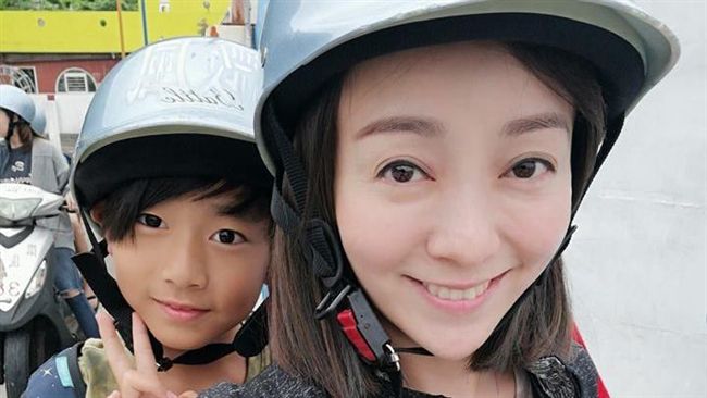 季芹跟兒同台飆戲　想退位當助理遭拒