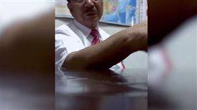 外媒記者臥底揭內幕！　愛國同心會竟要警察「交出台獨名單」 （圖／翻攝自半島電視台）