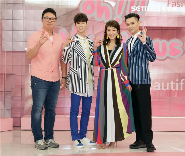 路嘉怡、KEVI老師、夏和熙、韓製作方代表閔導「拜託了女神」首播記者會。（記者邱榮吉/攝影）