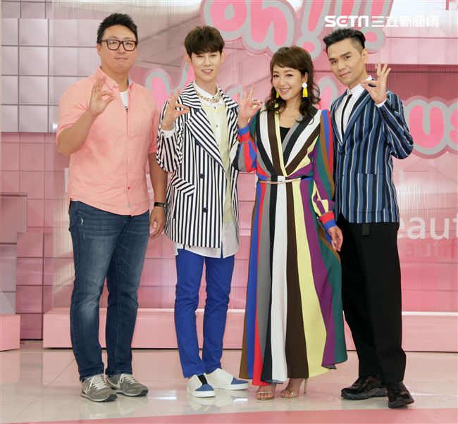 路嘉怡、KEVI老師、夏和熙、韓製作方代表閔導「拜託了女神」首播記者會。（記者邱榮吉/攝影）