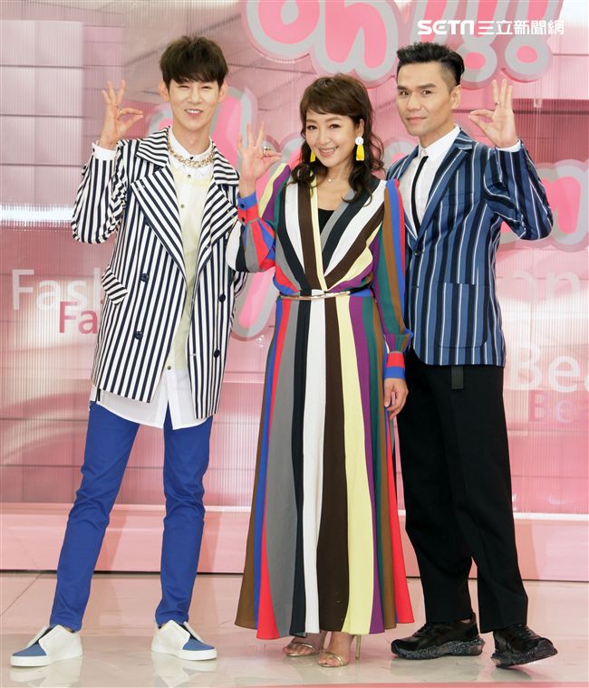 「拜託了女神」主持人夏和熙、路嘉怡、KEVI老師。（記者邱榮吉/攝影）