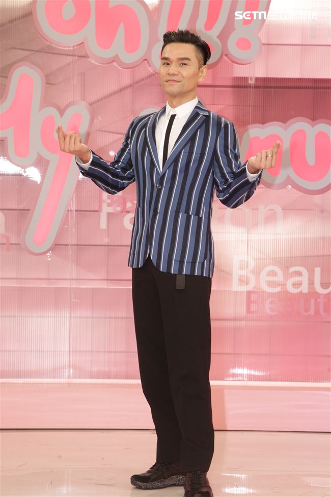 「拜託了女神」主持人KEVI老師。（記者邱榮吉/攝影）