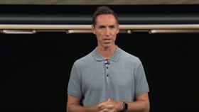 Steve Nash站上蘋果發表會（圖／翻攝自YouTube）