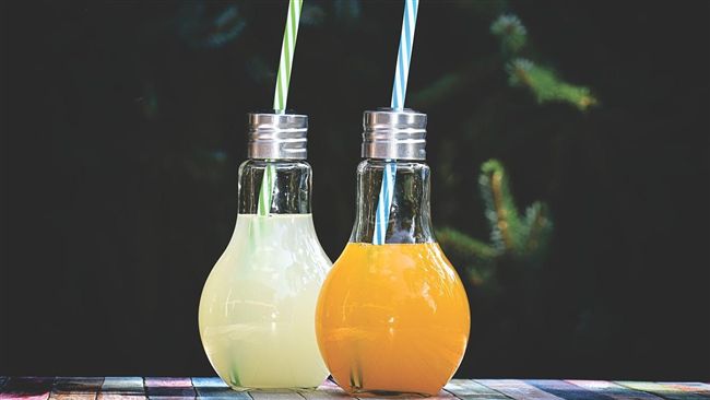 請下車自取…她遇奧客丟錢、砸飲料