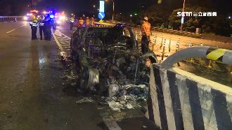 奧迪撞燒毀　Andy老爹尋救命恩人