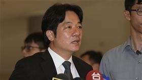 張天欽發言風波　賴清德向社會致歉（2）媒體報導指促轉會副主委張天欽淪為選戰打手，張天欽已口頭請辭。行政院長賴清德（圖）12日出席公開活動時受訪，對於張天欽發言所釀風波，向社會大眾致歉。中央社記者徐肇昌攝　107年9月12日